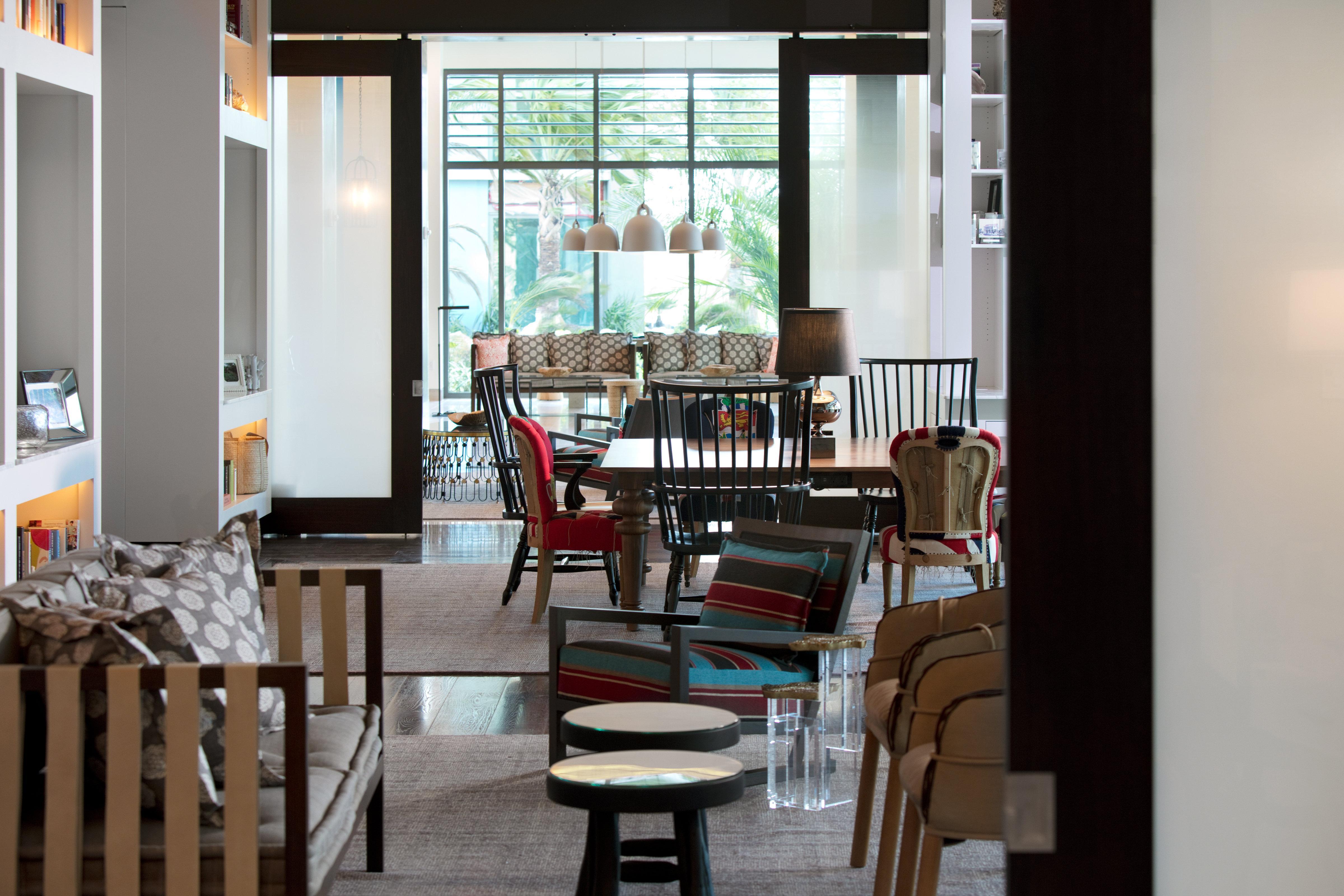 Kimpton Seafire Resort + Spa By Ihg West Bay Екстер'єр фото