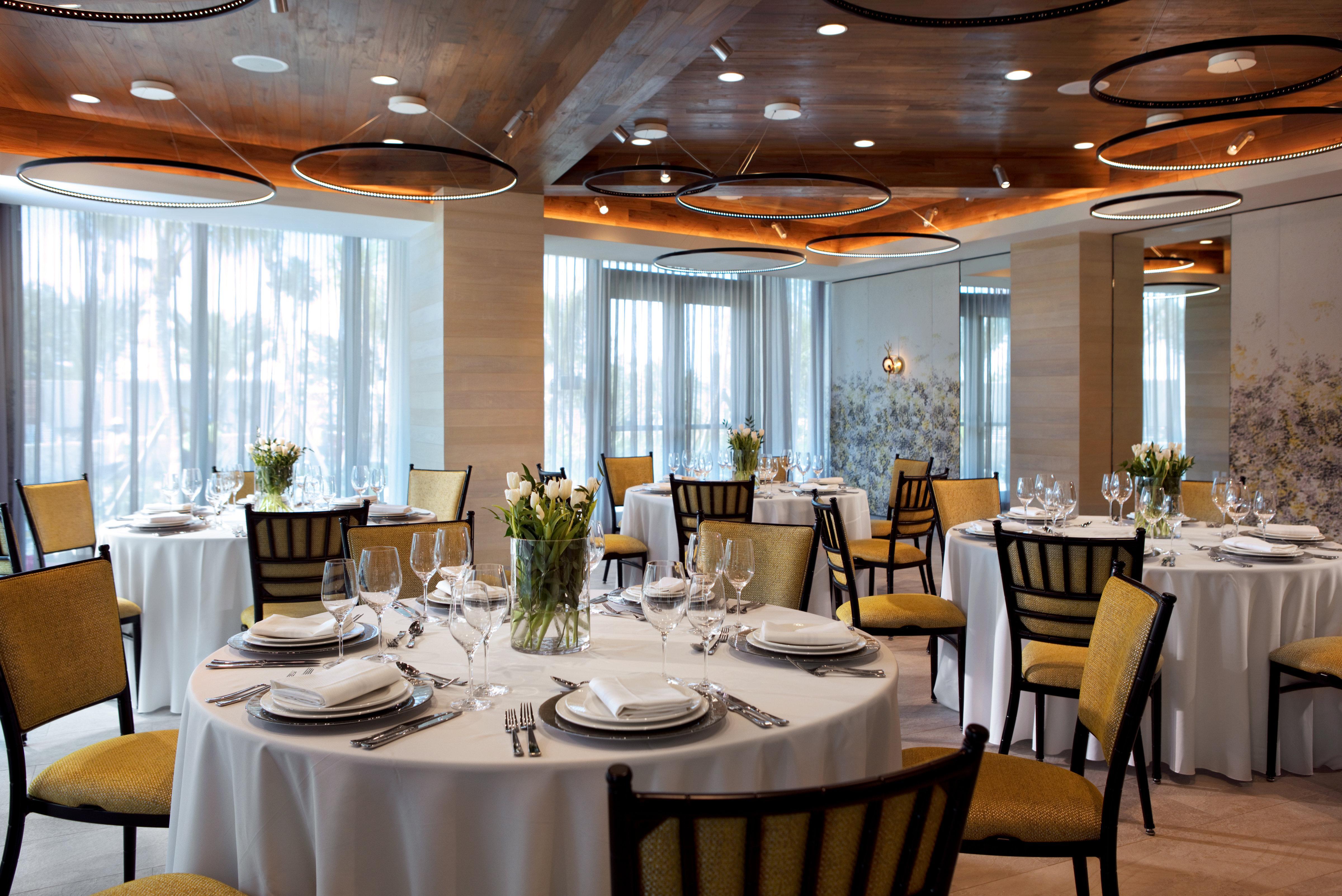 Kimpton Seafire Resort + Spa By Ihg West Bay Екстер'єр фото