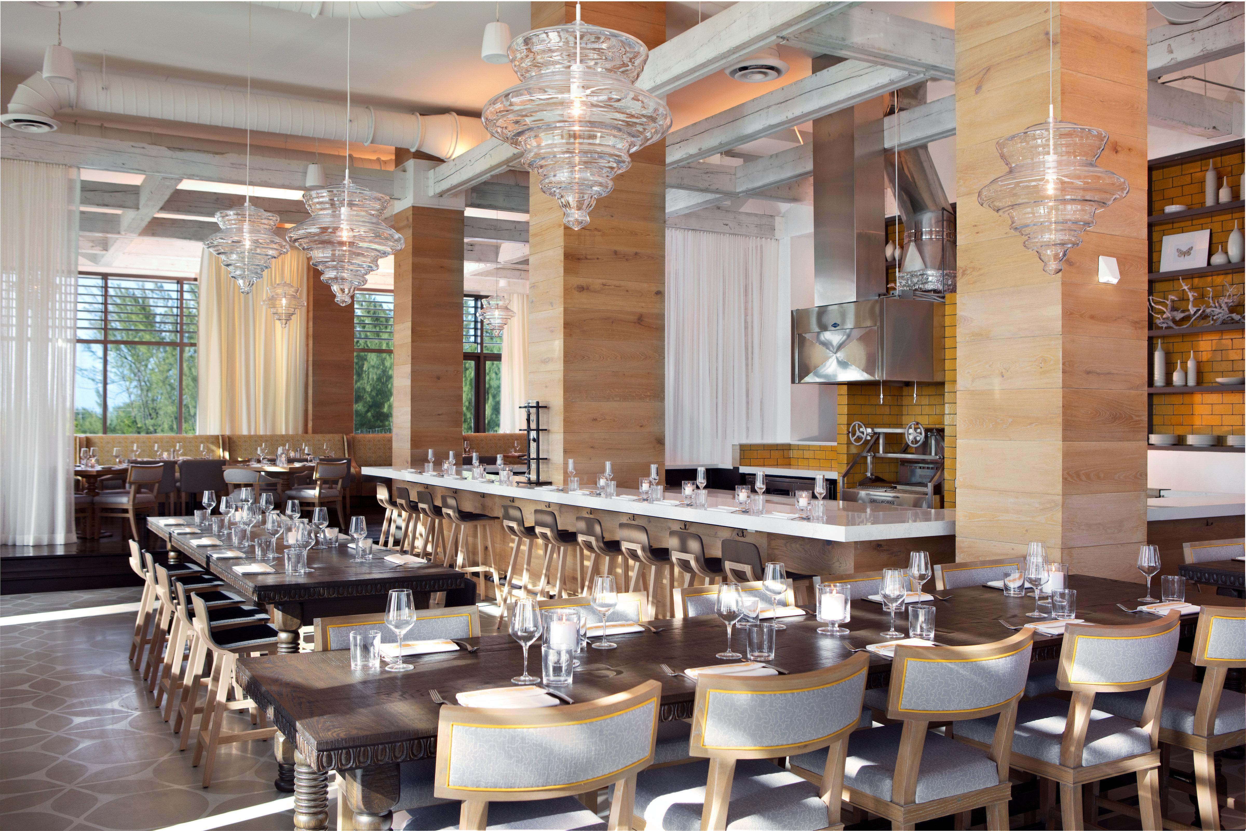 Kimpton Seafire Resort + Spa By Ihg West Bay Екстер'єр фото