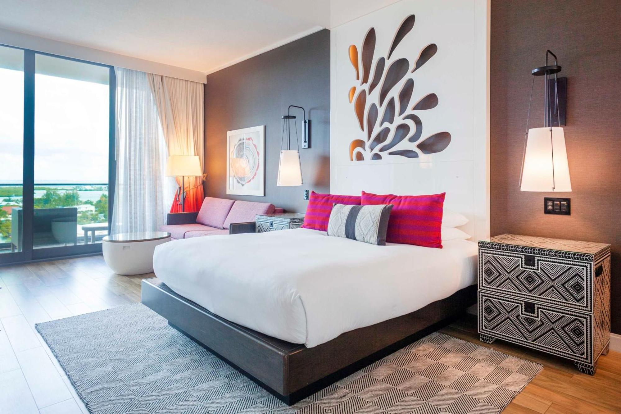Kimpton Seafire Resort + Spa By Ihg West Bay Екстер'єр фото